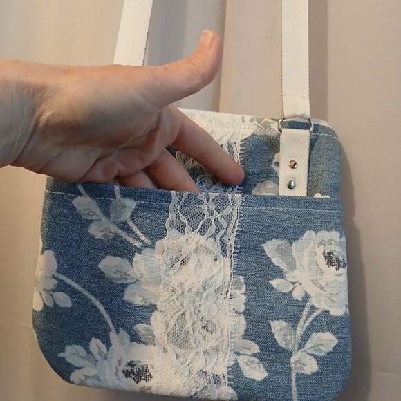 New Travel Sling Shoulder bag Blue White floral Roses Canvas Lacy Zip Purse Chic - Picture 10 of 13